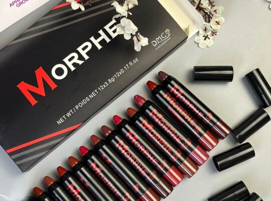 MATTE LIPSTICK PENCIL 💄 
من ماركة MORPHE