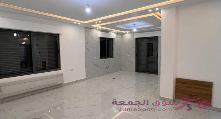 شقق فاخرة ارضي 226م+80م ترس ويوجد اخير+روف 200م+ترس60م حي المنصور ت 0792395756